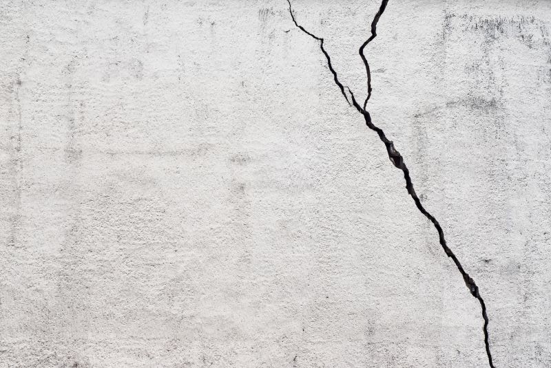 Concrete Crack Patching